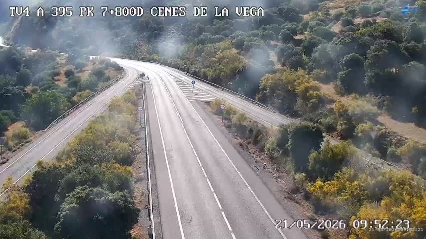 Traffic Cam Cenes de la Vega › East: A-395
