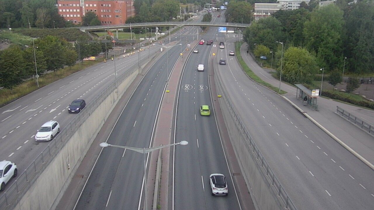 Traffic Cam Helsinki: Tie 100 Hakamäentie, Kivihaka, Masto - Hakamäentie, masto