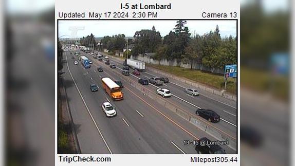 Traffic Cam Kenton: I- at Lombard