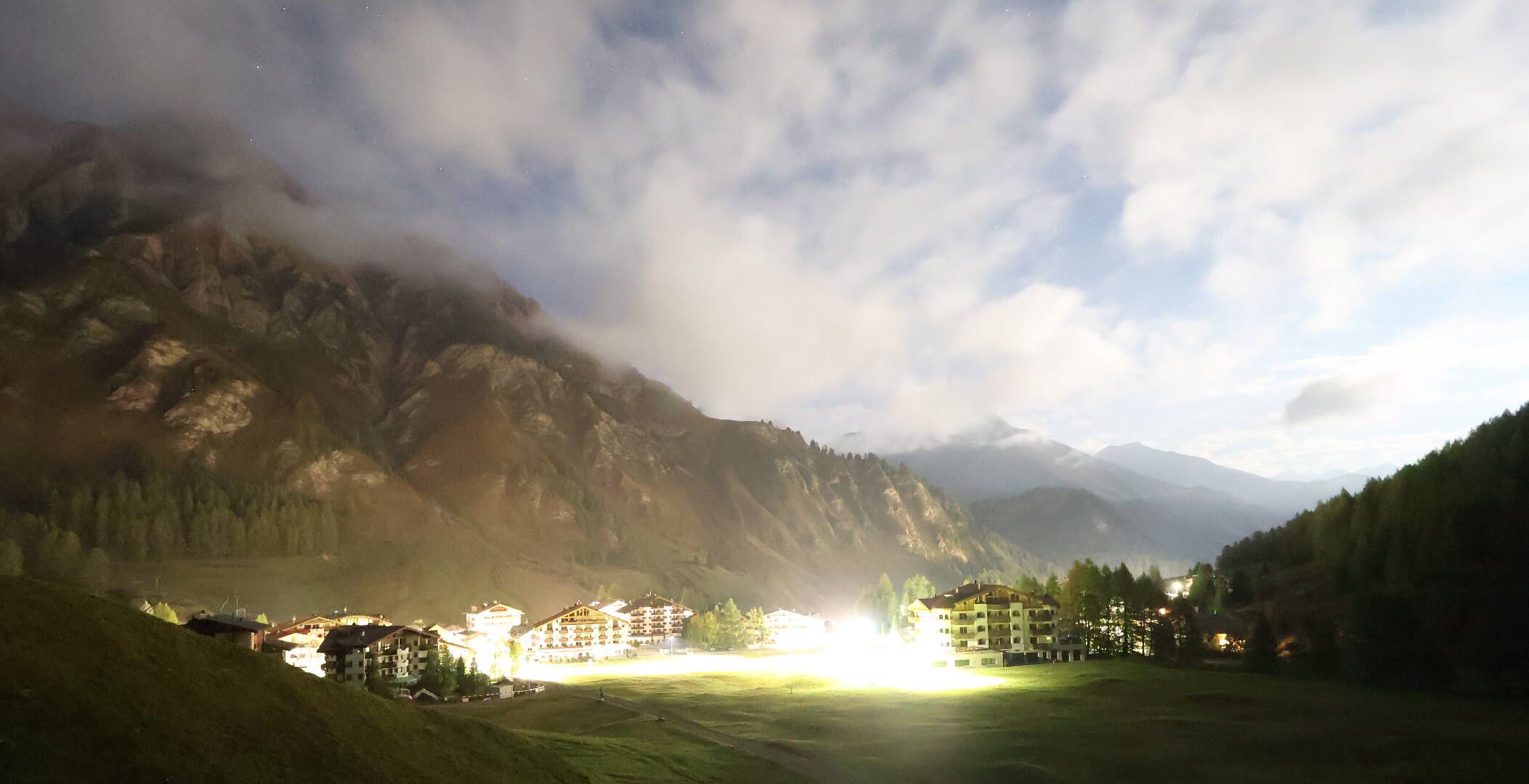 Samnaun: Samnaun-Dorf, Pra Grond - Samnaun-Dorf, Votlas - Samnaun-Dorf, Post - Trider Sattel - Piz Munschuns - Piz Ot