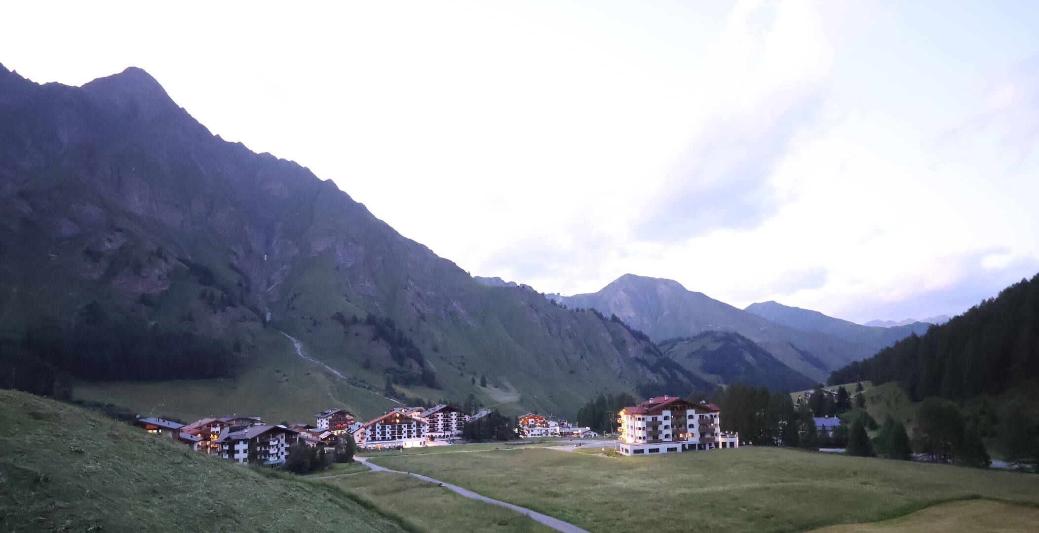 Samnaun: Samnaun-Dorf, Pra Grond - Samnaun-Dorf, Votlas - Samnaun-Dorf, Post - Trider Sattel - Piz Munschuns - Piz Ot