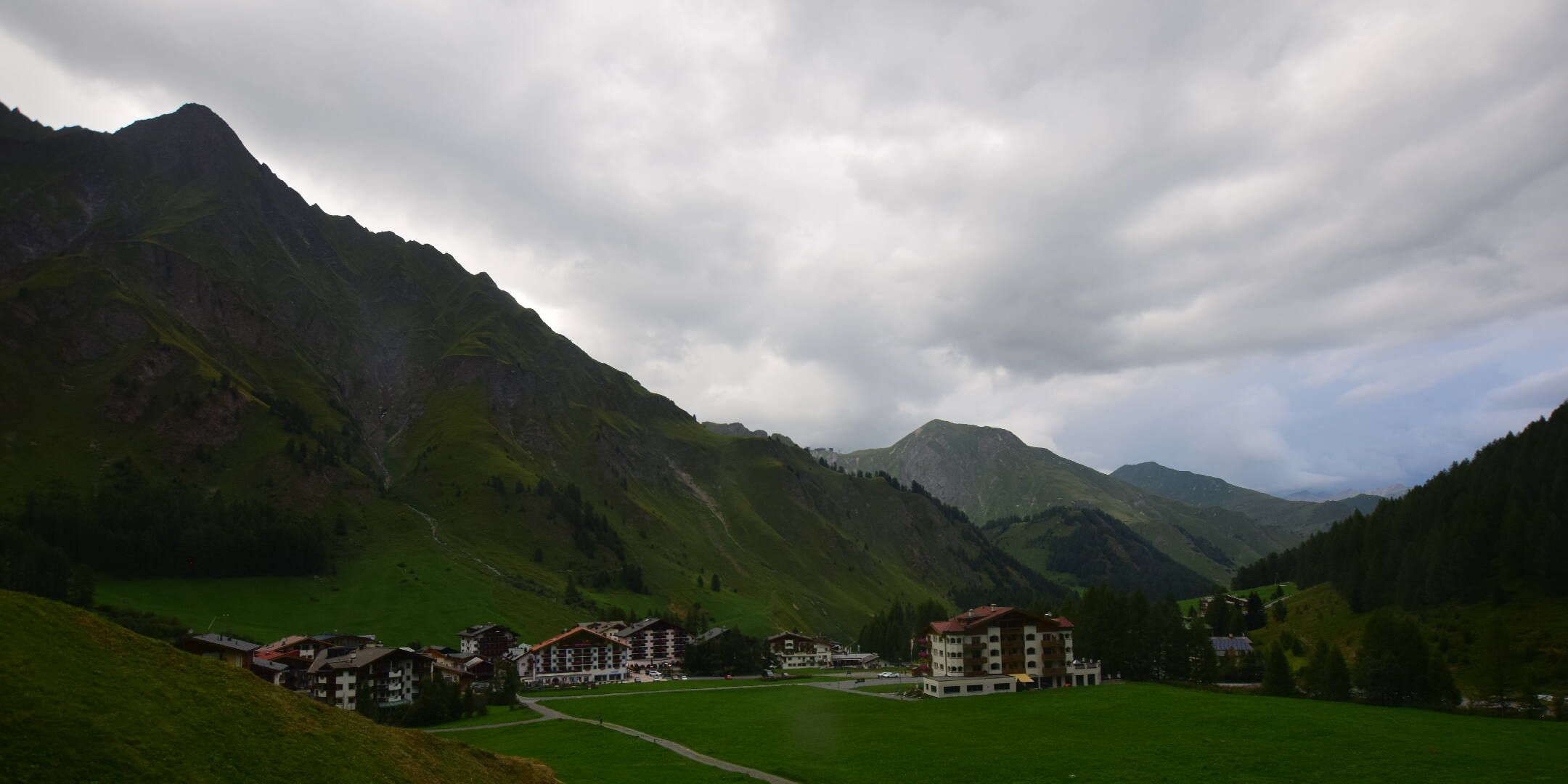 Samnaun: Samnaun-Dorf, Pra Grond - Samnaun-Dorf, Votlas - Samnaun-Dorf, Post - Trider Sattel - Piz Munschuns - Piz Ot