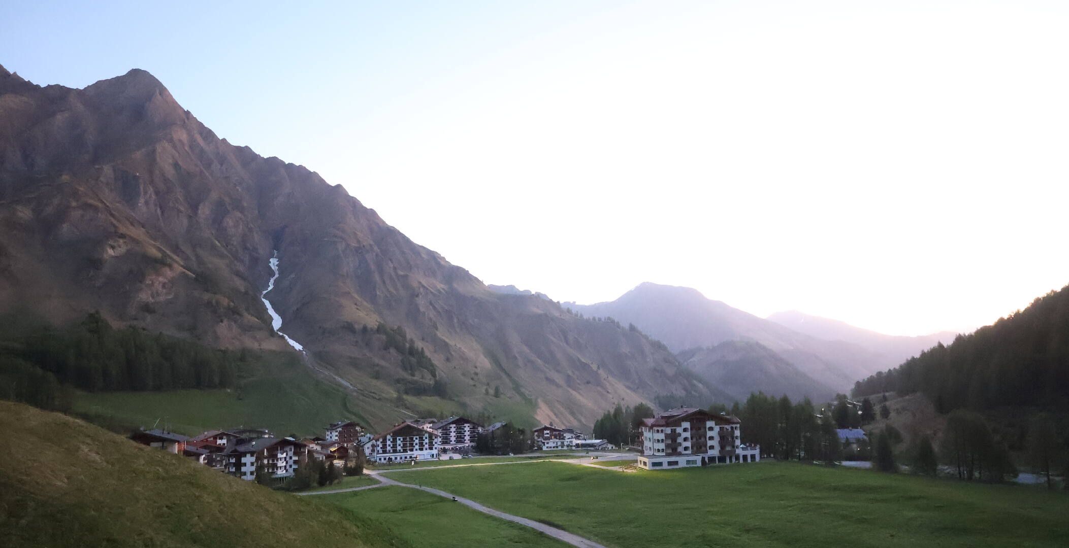 Samnaun: Samnaun-Dorf, Pra Grond - Samnaun-Dorf, Votlas - Samnaun-Dorf, Post - Trider Sattel - Piz Munschuns - Piz Ot