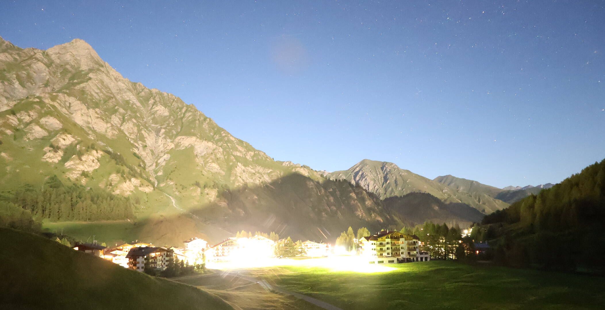 Samnaun: Samnaun-Dorf, Pra Grond - Samnaun-Dorf, Votlas - Samnaun-Dorf, Post - Trider Sattel - Piz Munschuns - Piz Ot