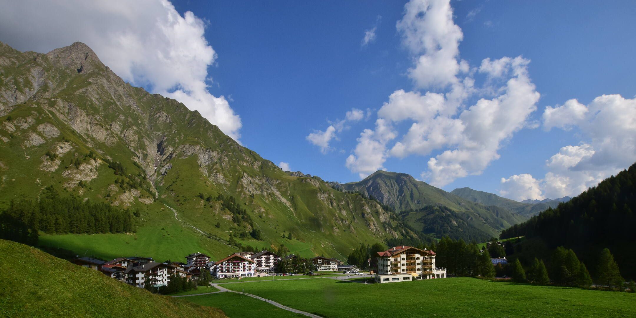 Samnaun: Samnaun-Dorf, Pra Grond - Samnaun-Dorf, Votlas - Samnaun-Dorf, Post - Trider Sattel - Piz Munschuns - Piz Ot