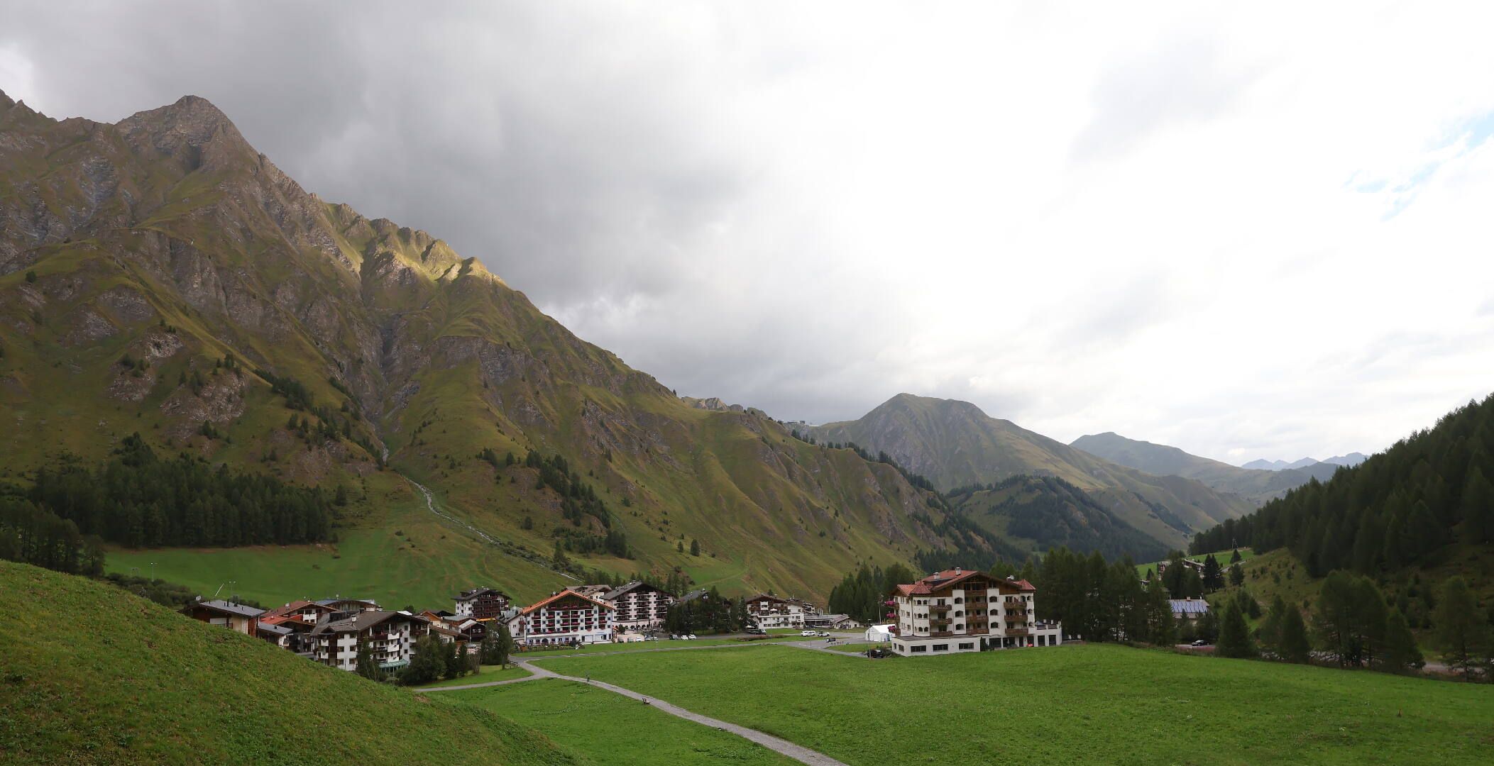 Samnaun: Samnaun-Dorf, Pra Grond - Samnaun-Dorf, Votlas - Samnaun-Dorf, Post - Trider Sattel - Piz Munschuns - Piz Ot