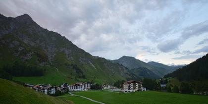 Samnaun: Samnaun-Dorf, Pra Grond - Samnaun-Dorf, Votlas - Samnaun-Dorf, Post - Trider Sattel - Piz Munschuns - Piz Ot