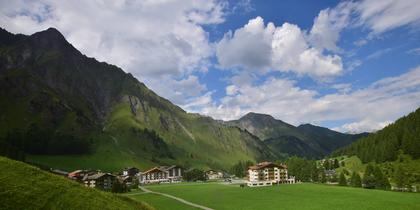 Samnaun: Samnaun-Dorf, Pra Grond - Samnaun-Dorf, Votlas - Samnaun-Dorf, Post - Trider Sattel - Piz Munschuns - Piz Ot