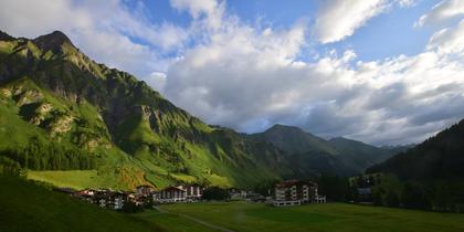 Samnaun: Samnaun-Dorf, Pra Grond - Samnaun-Dorf, Votlas - Samnaun-Dorf, Post - Trider Sattel - Piz Munschuns - Piz Ot