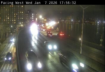 Traffic Cam Manhattan Community Board 8: FDR Drive @ 96 Street