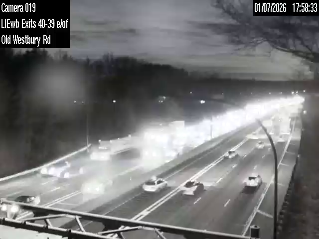 Traffic Cam Westbury › West: I-495 between Exits 40 and