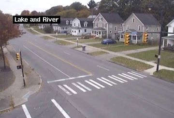 Traffic Cam Island Cottage Beach: Lake Ave at River St