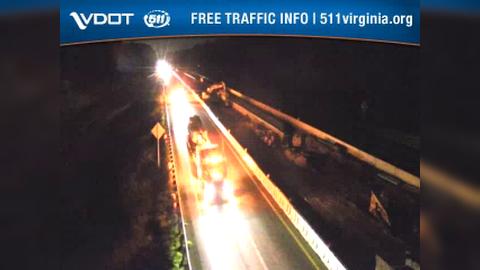 Traffic Cam Mountain Heights: I-81 - MM 140.2 - NB