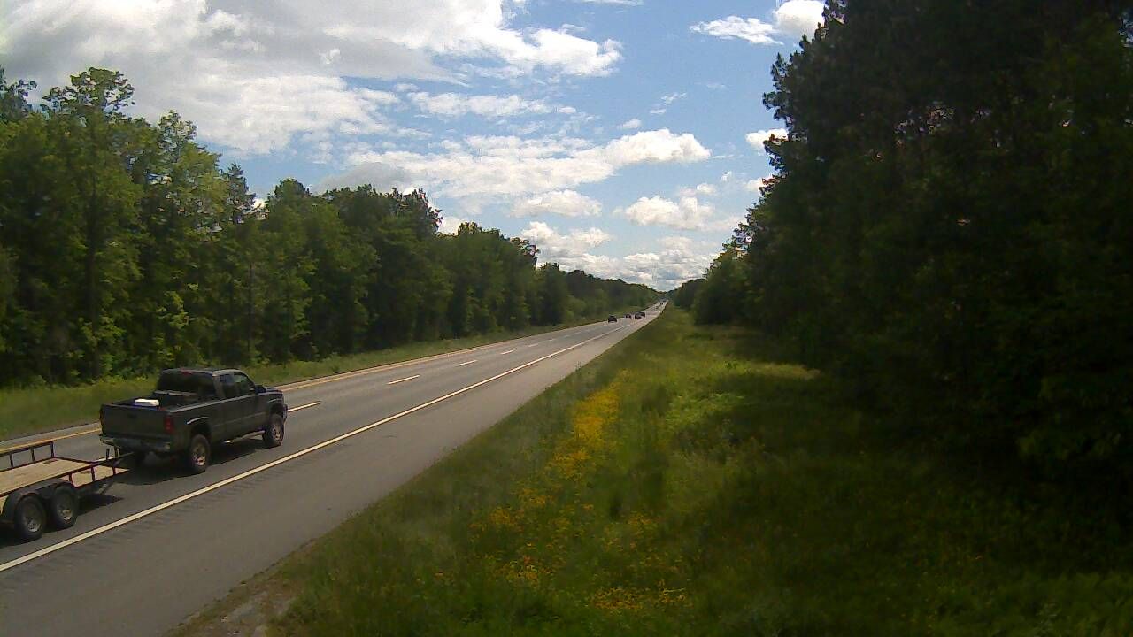 Traffic Cam Sidney › South: I-95 Mile 119 SB