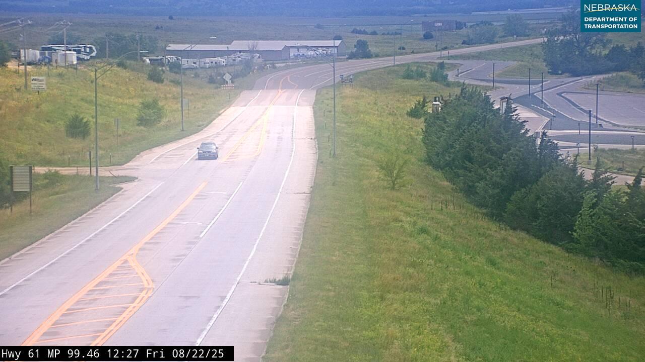 Traffic Cam Martin › South: NE - Bay at Ogallala: 61 looking south
