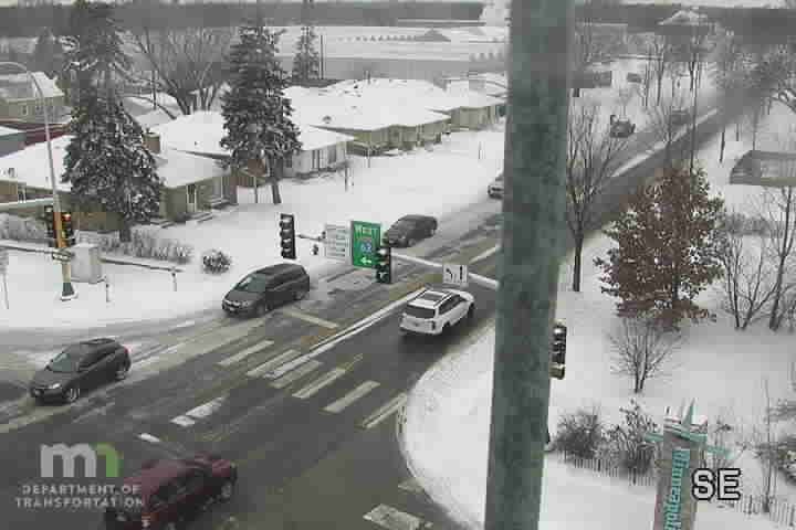 Traffic Cam Richfield: MN 62: T.H.62 WB @ Penn Ave