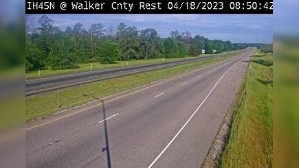 Traffic Cam Crabbs Prairie › North: I-45@Walker County Rest Area