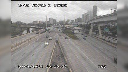 Traffic Cam Houston › South: IH-45 North @ Hogan