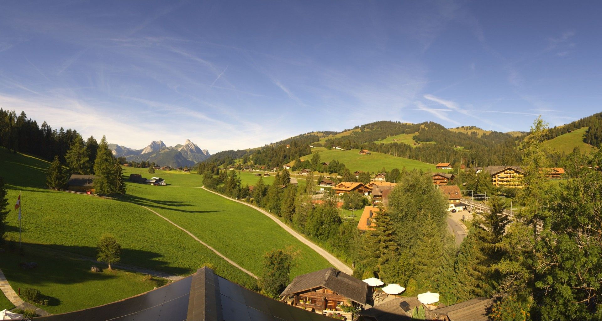 Traffic Cam Saanen: Romantik Hotel Hornberg