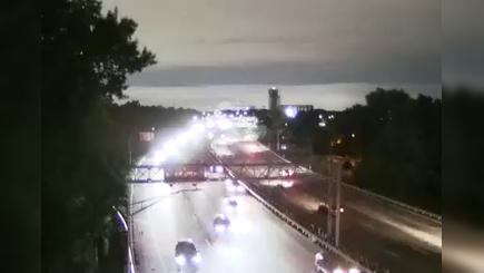 Traffic Cam New York › East: 907M at 64th Avenue