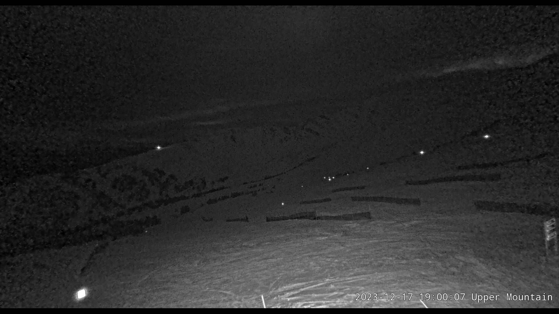 Traffic Cam Jasper: Marmot Basin - AB: Upper Mountain