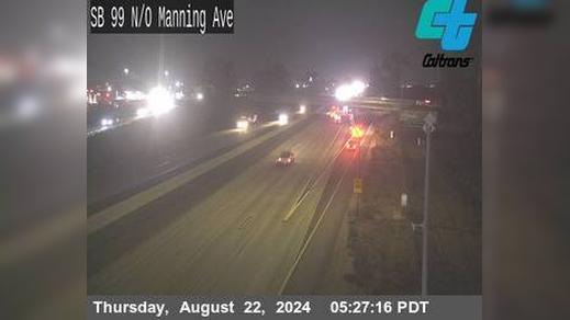 Traffic Cam Fowler › South: FRE-99-N/O MANNING AVE