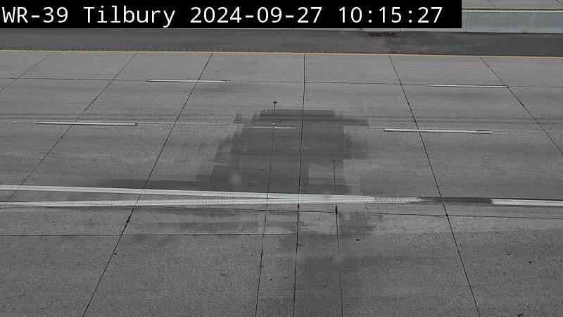 Traffic Cam Tilbury: Highway 401 near Highway