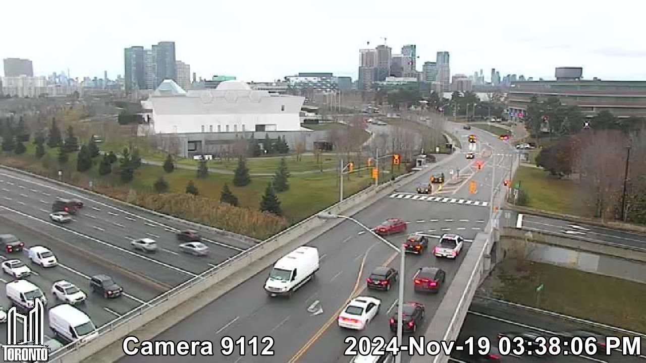 Traffic Cam Toronto: Don Valley Parkway near Wynford Dr