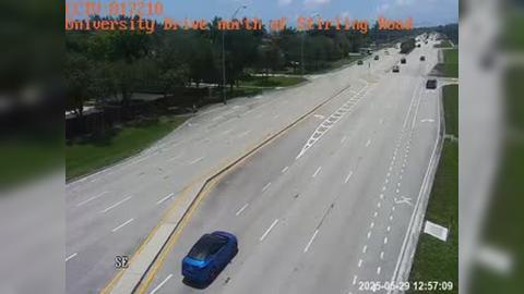 Traffic Cam Davie: University Drive north of Stirling Road