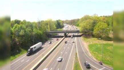 Traffic Cam Milford: CAM - I-95 SB Exit - Parkway