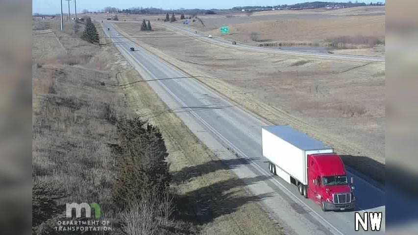 Traffic Cam Fergus Falls: I-94 EB W of U.S.59 (94-59.50)