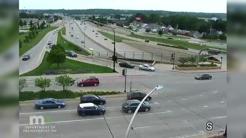 Traffic Cam Rochester: T.H.52 NB @ 19th St NW (MP)