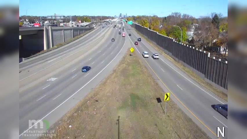 Traffic Cam Richfield: I-35W NB E Jct T.H.62