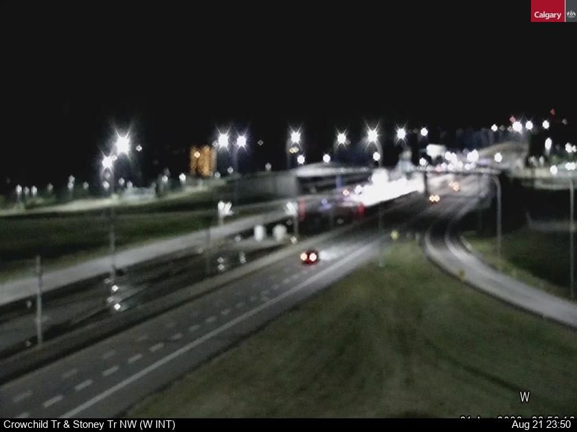 Traffic Cam Tuscany: Crowchild Trail - Stoney Trail NW (W INT)