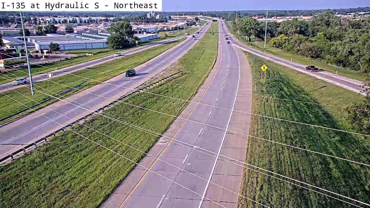 Traffic Cam Wichita: I-135 at Hydraulic S