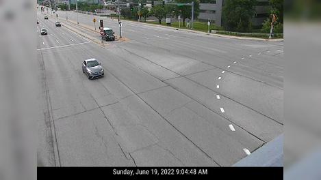 Traffic Cam Brookfield: US  @ Executive Dr