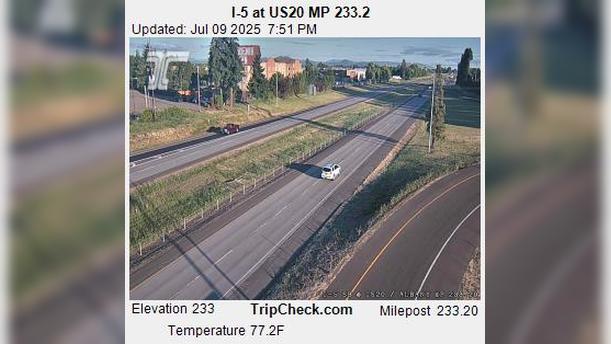 Traffic Cam Albany: I-5 at US 20 MP 233.2