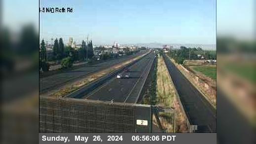 Traffic Cam Lathrop: SB I-5 N/O Roth Rd