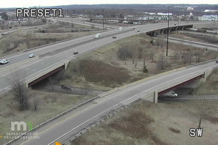 Traffic Cam Newport: I-494: I-494 WB @ Bailey Rd