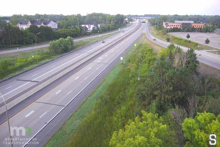 Traffic Cam Vadnais Heights: I-35E: I-35E SB @ Co Rd E