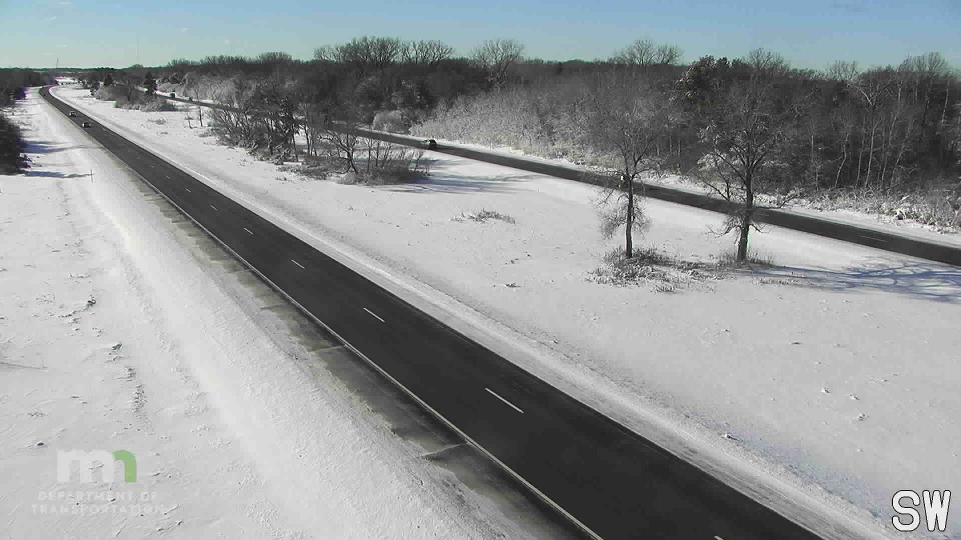 Traffic Cam Lino Lakes: I-35E: I-35E NB @ 64th St