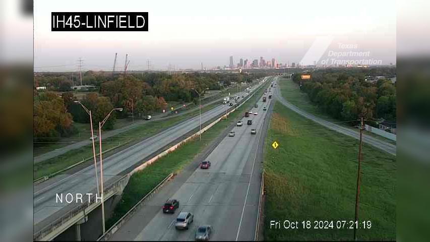 Traffic Cam Dallas › North: I-45 @ Linfield