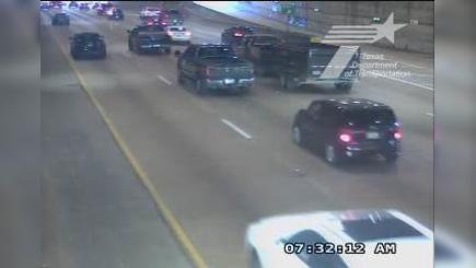 Traffic Cam Klyde Warren Park-Arts District PID › East: Spur 366 @ WB Tunnel Cam