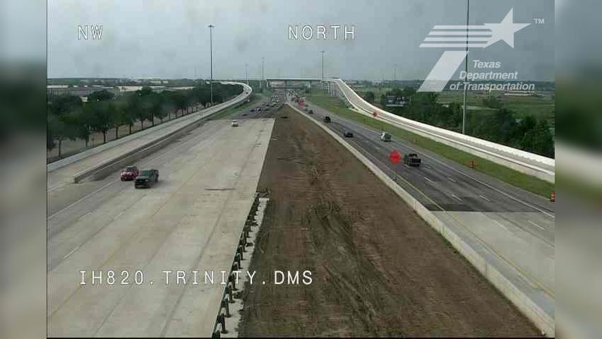 Traffic Cam Fort Worth › North: I-820EL @ Trinity DMS