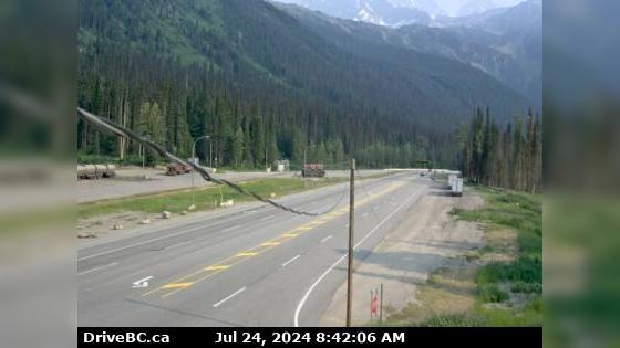 Traffic Cam Jumbo Glacier Mountain Resort Municipality › East: Hwy 1, near Parks Headquarters at Glacier National Park, 72 km east of Revelstoke, looking east