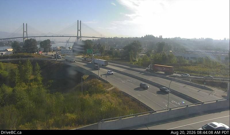 Traffic Cam Delta › West: Hwy 17 (South Fraser Perimeter Rd), at Hwy 91 Connector, looking west