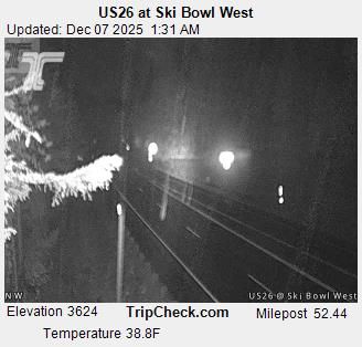 Traffic Cam Government Camp: US26 at Ski Bowl West