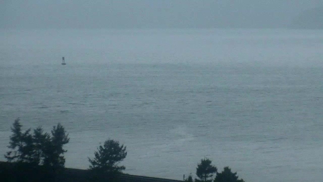 Traffic Cam Bellingham › West: Bellingham Bay