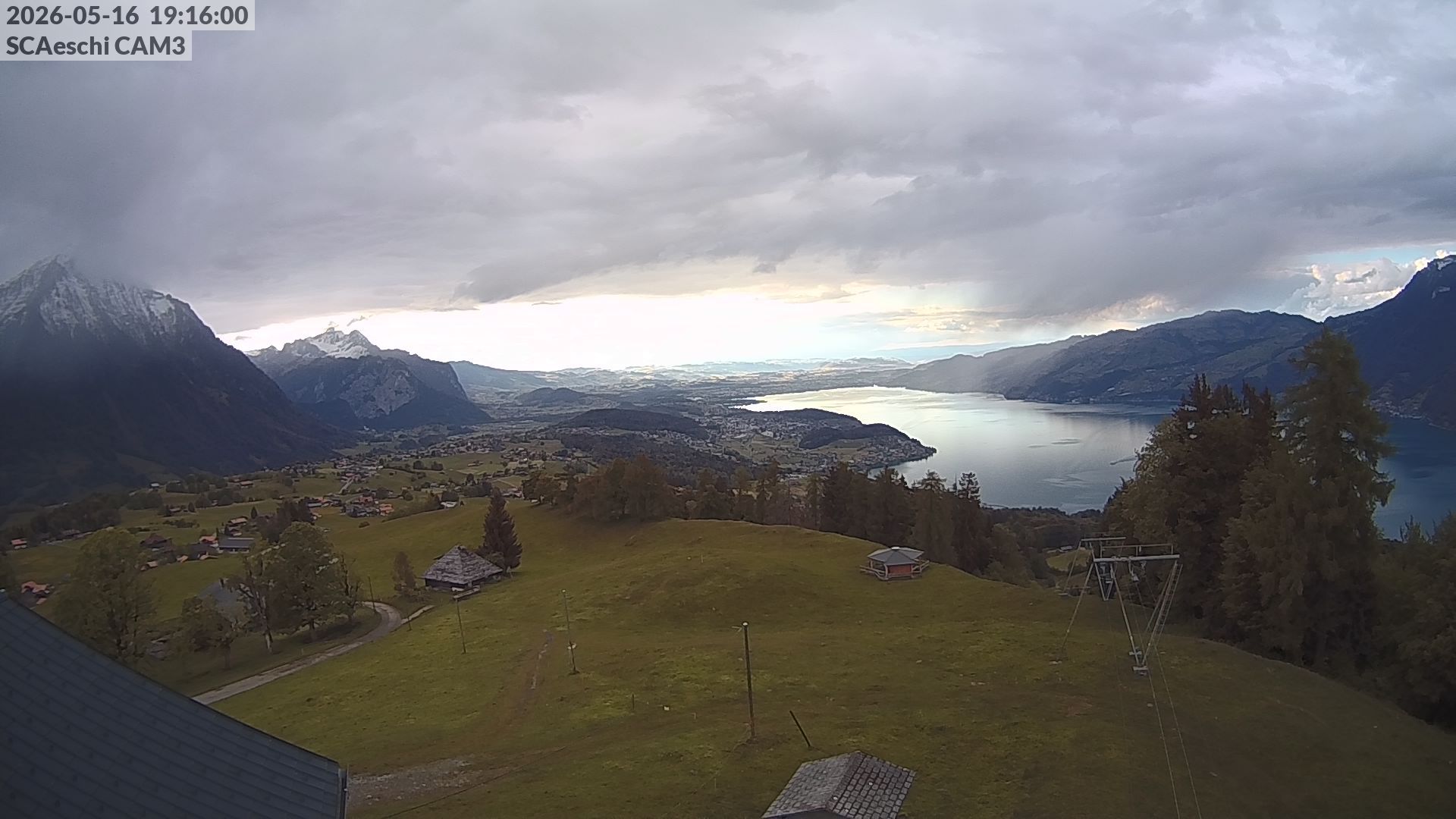 Aeschi bei Spiez: Aeschiried: Skihütte Aeschiried - Skilift Aeschiallmend Ag - Thunersee