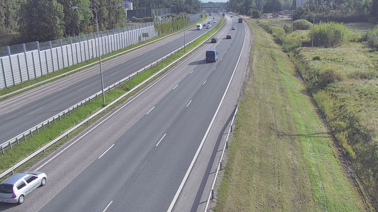 Traffic Cam Espoo: Tie - Sepänkylä - Helsinkiin